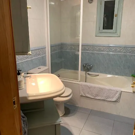 Piso En El Port Del Comte, 50 Por Persona Y Noche
