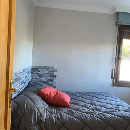 Piso En El Port Del Comte, 50 Por Persona Y Noche *